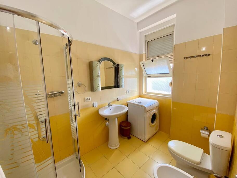 Roel Apartments Shkodra Center Kültér fotó